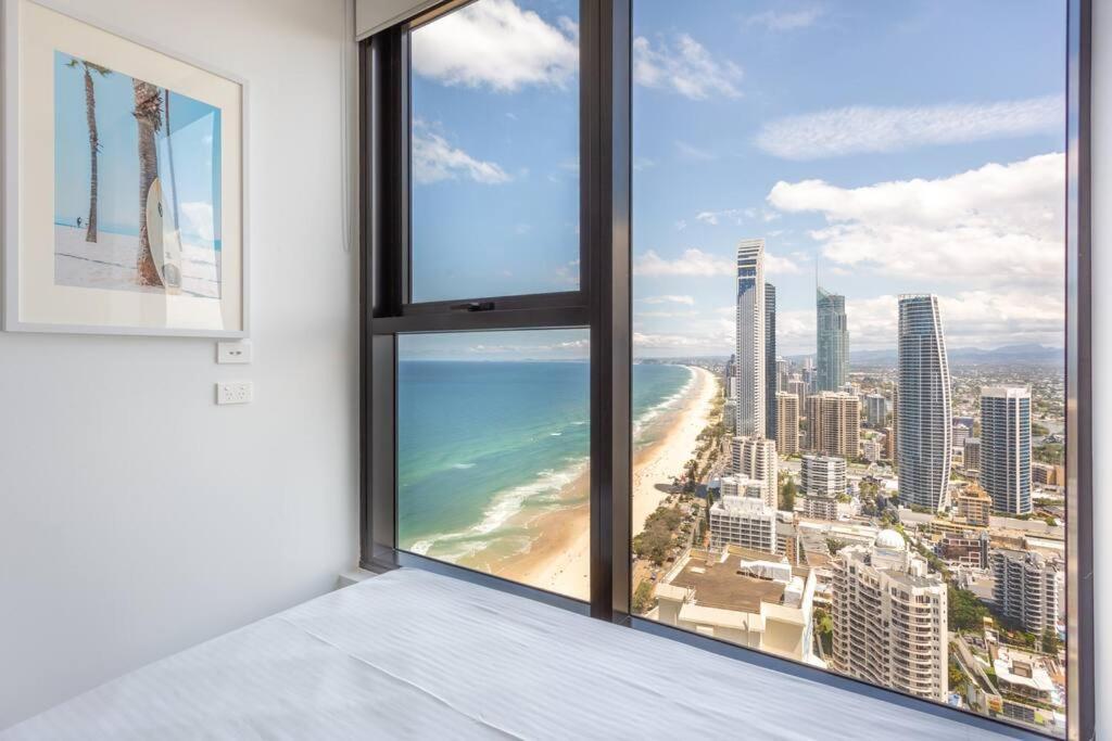 Apartment Absolute Oceanview Beachfront 2br Gold Coast